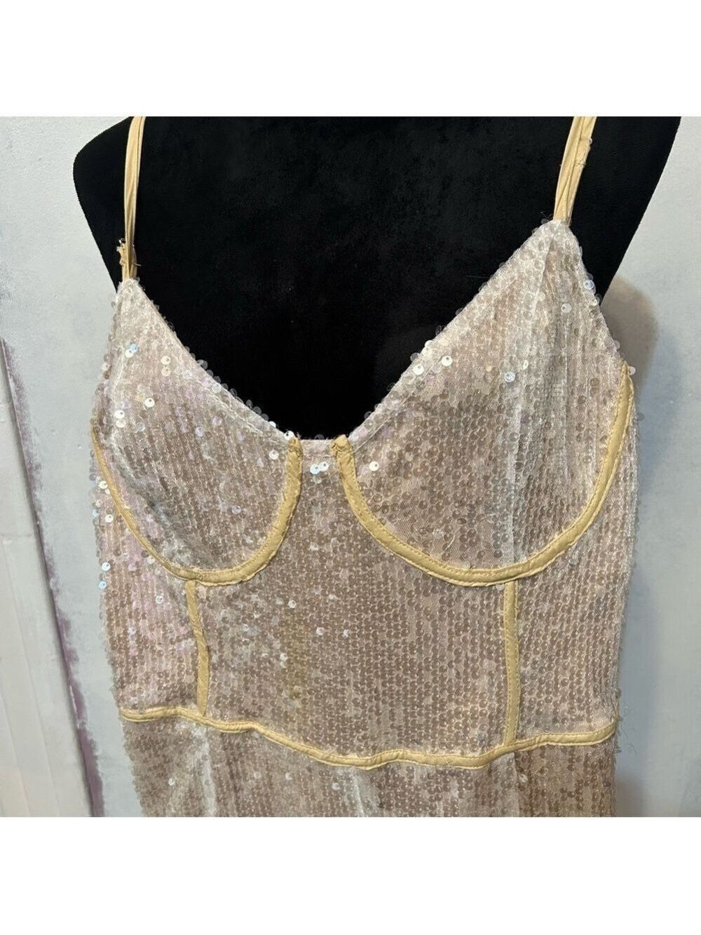 Pretty Little Thing Women’s Sequin Jumpsuit Strappy Binding US 8 Champagne Zip - Picture 4 of 10